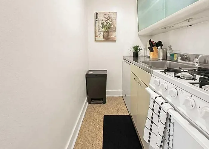 Gold Coast Living - Sp 1204
